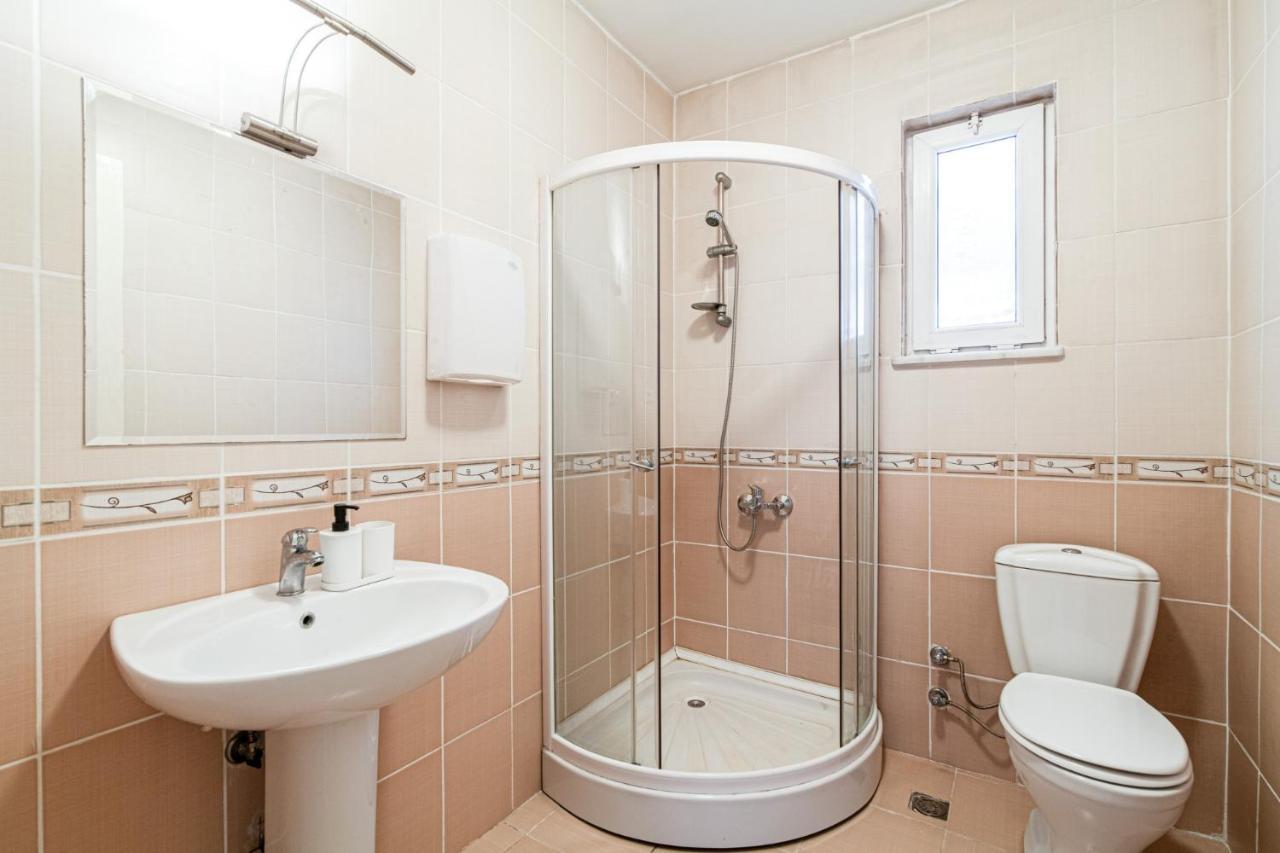 Sleek Flat Within Walking Distance To Pera Museum Daire *